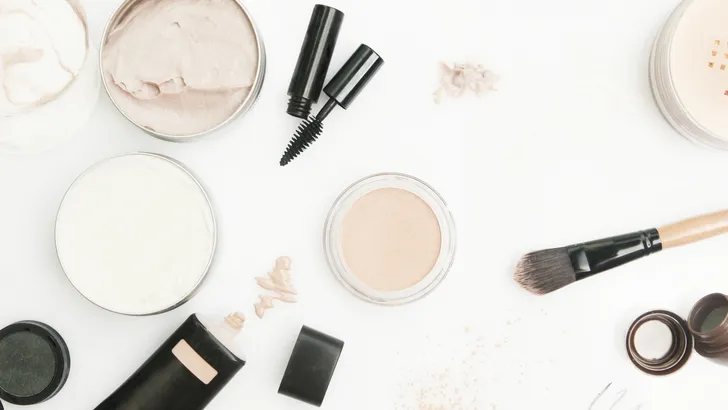 Beautyblogger maakt zich prachtig op met bizarre tool