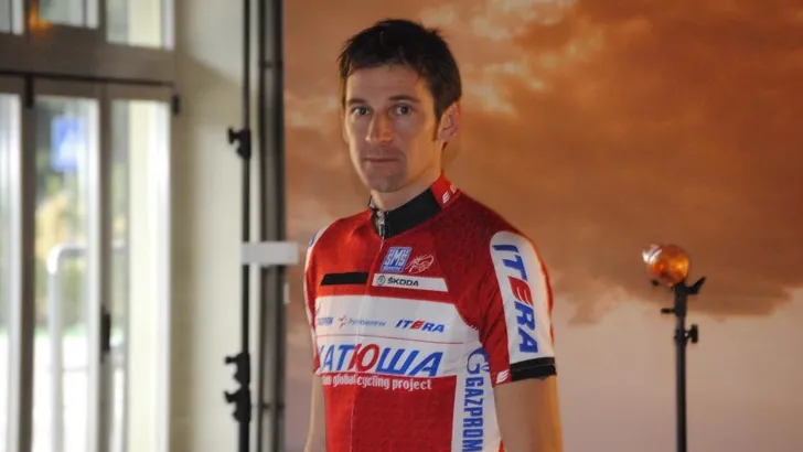 Katusha koerst met rood shirt in 2012