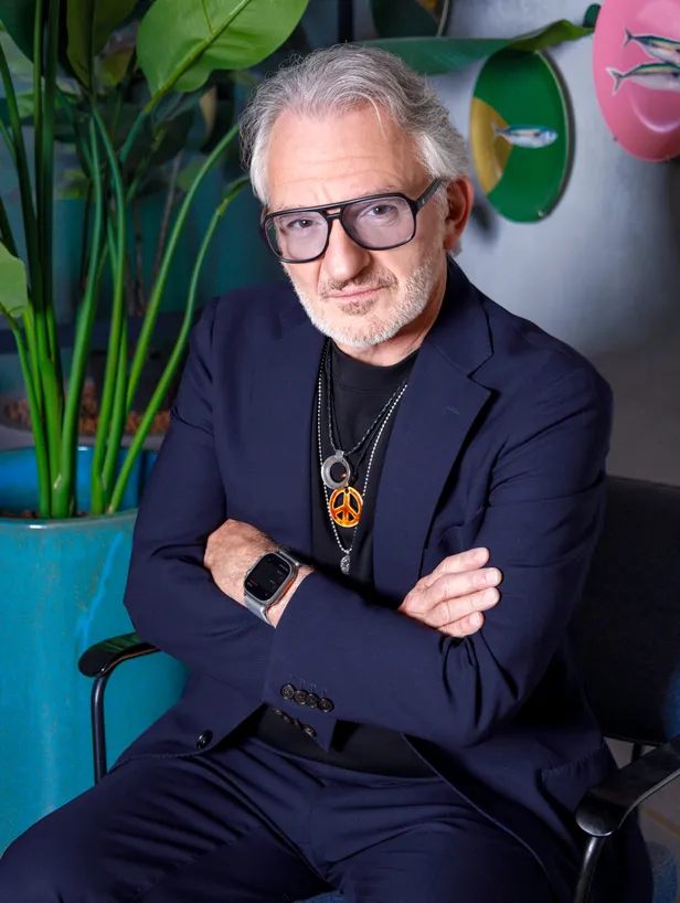 Jeroen van Inkel tijdens shoot met Beau Monde. 