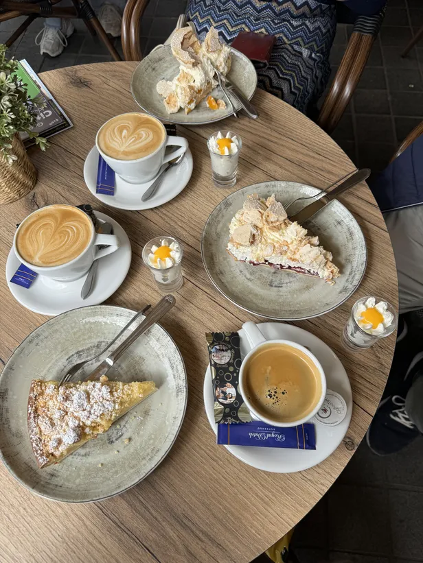 En als je in Limburg bent kan vlaai natuurlijk niet ontbreken! 