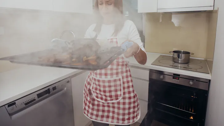 Oeps! Soep te zout of verbrande rijst? Zo red je jouw diner (en 3 andere slimme keukenhacks)