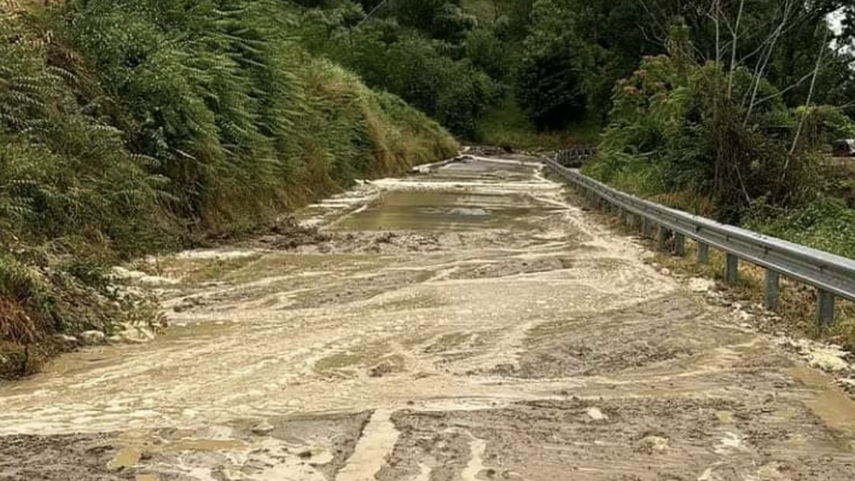 📸 Il maltempo semina il caos in Italia: le strade che il tour deve attraversare sono allagate e rotte