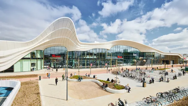 Bij Westfield Mall of The Netherlands in Leidschendam kun je je de hele dag vermaken 