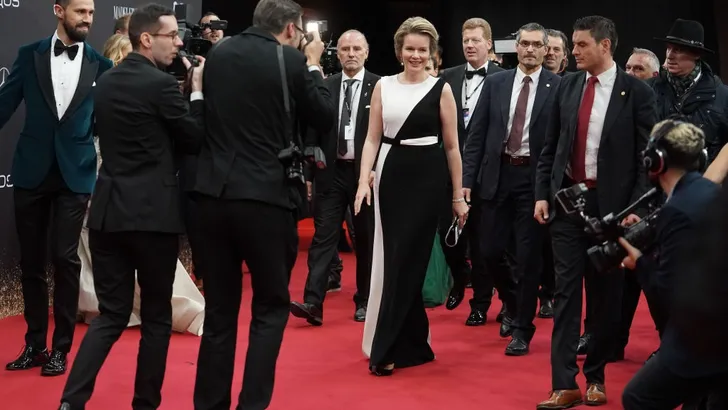 Modekoningin Máxima: 'Soms kan zwart-wit denken fraai uitpakken'