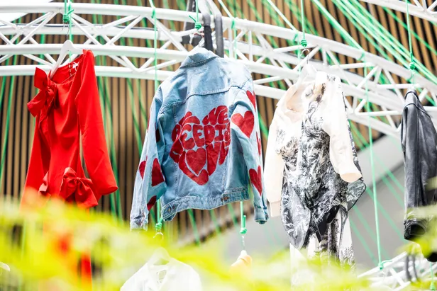 Bewust shoppen met 'This is Free Fashion'.
