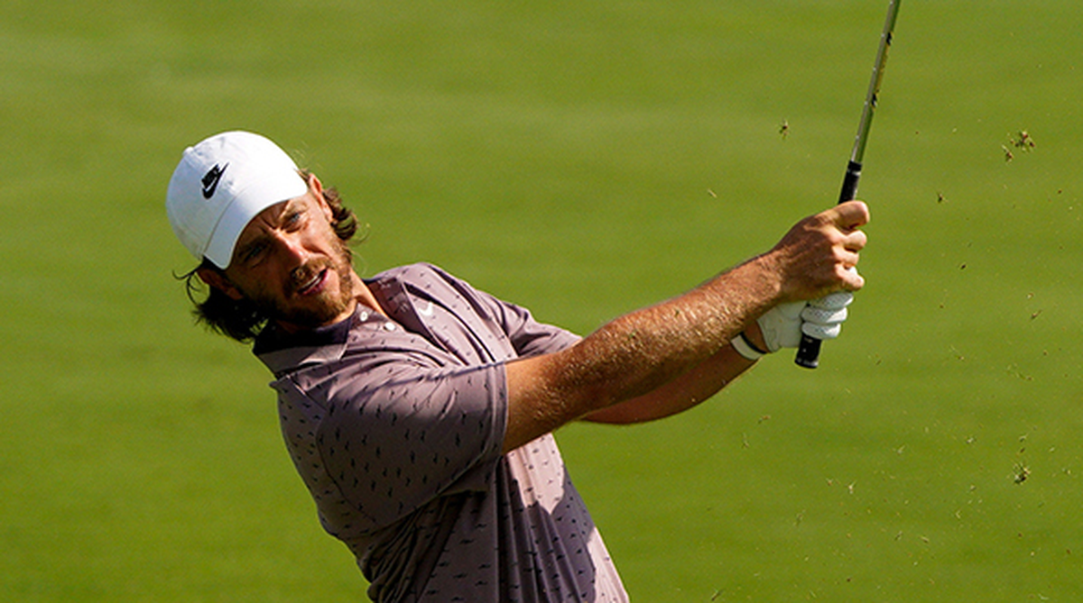 Hit tight iron shots like Tommy Fleetwood