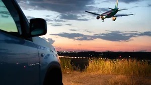 KLM schrapt nu al vluchten door hogere kerosinekosten: wat merkt de vakantieganger?