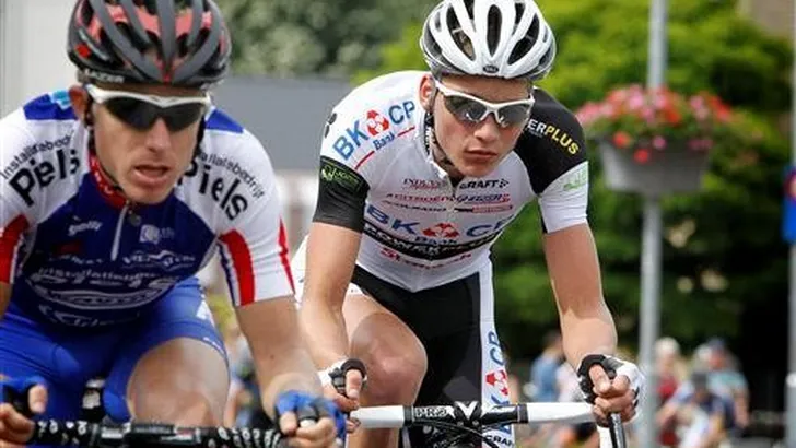 Van der Poel stunt met profzege in Limburg