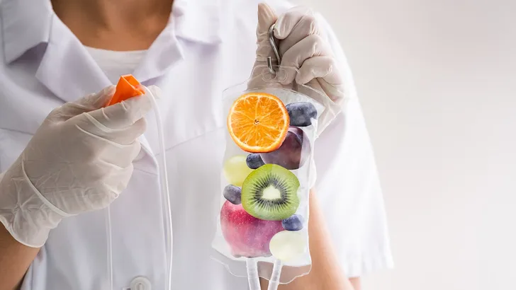 Een vitamine-infuus, is dat goed voor je gezondheid? 