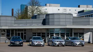 Na 76 jaar valt het doek: de laatste auto's verlaten de Saab-fabriek (en jij kunt nu meebieden)