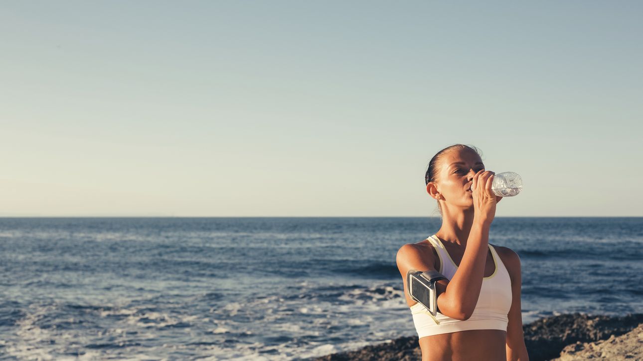 Waarom te veel water drinken slecht voor je is Marie Claire