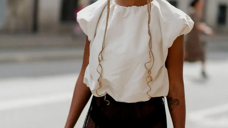 Wibra heeft goud in handen met deze elegante trui die pure rijkdom uitstraalt