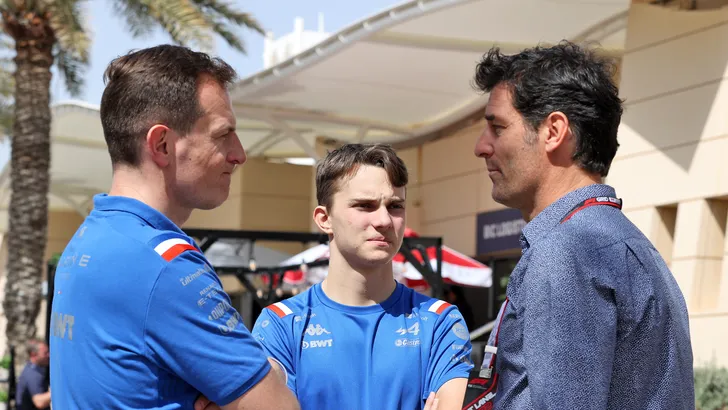 Rossi haalt uit naar Piastri: 'Zelfs als hij de nieuwe Schumacher wordt blijft dit hem achtervolgen'