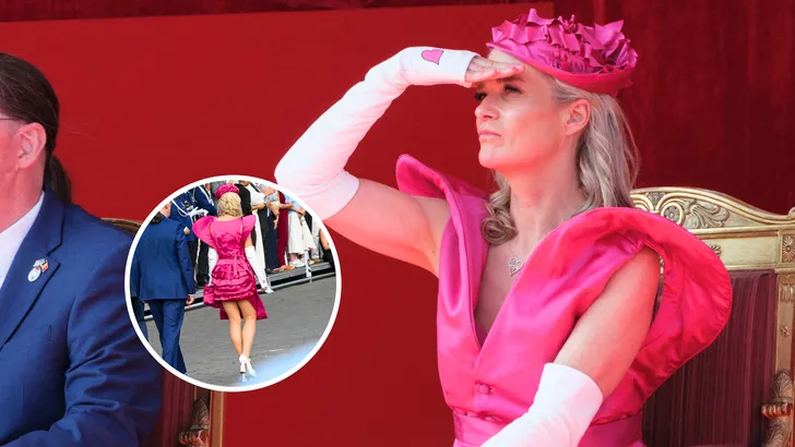 Een knallende kleur, ultrakort achterkantje en opvallende handschoenen. De outfit van prinses Delphine hield de gemoederen flink bezig.