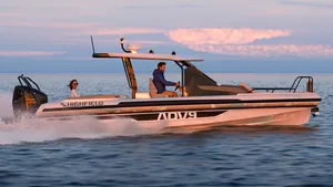 ADV9 van Highfield Boats in Düsseldorf