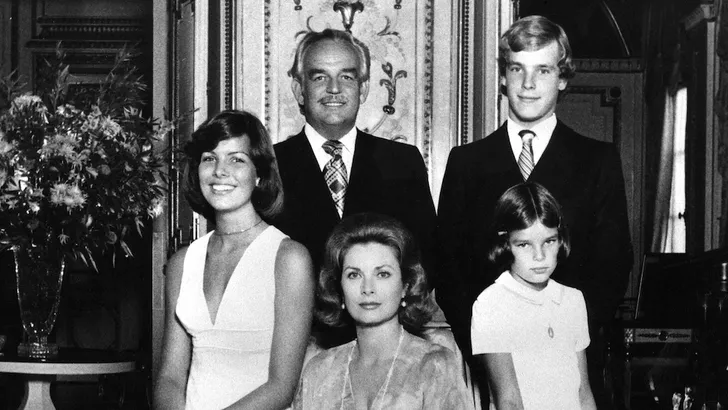 Dit is hoe beroemde stijliconen zoals Audrey Hepburn & Grace Kelly Kerst vierden