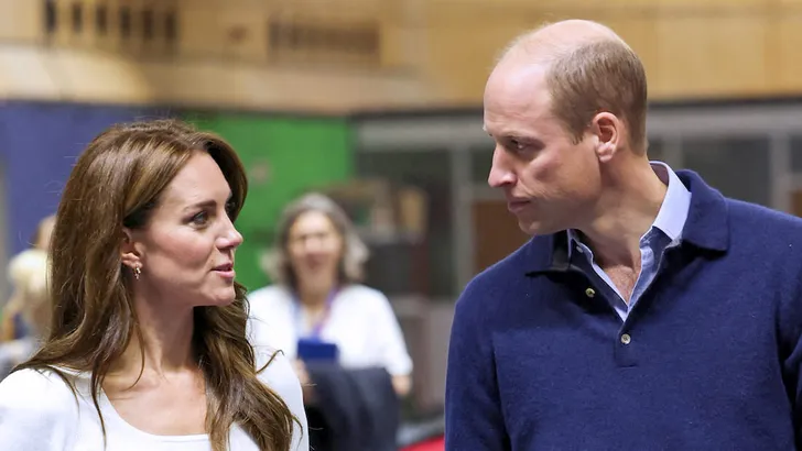 Kate Middleton &amp; William Play Netball &amp; Goalball