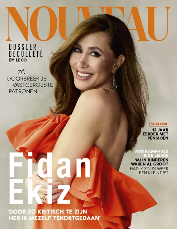 De cover van de nieuwe Nouveau met Fidan Ekiz.