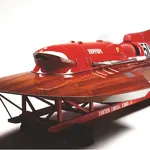 Record-brekende raceboot met twin-supercharged Ferrari V12 te koop
