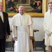 Prins Albert en prinses Charlene (in het wit) op bezoek bij de paus.