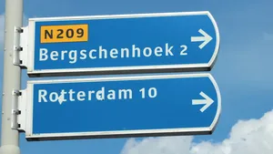 Het geheim van de blauwe borden: hier tellen die kilometers écht naar af