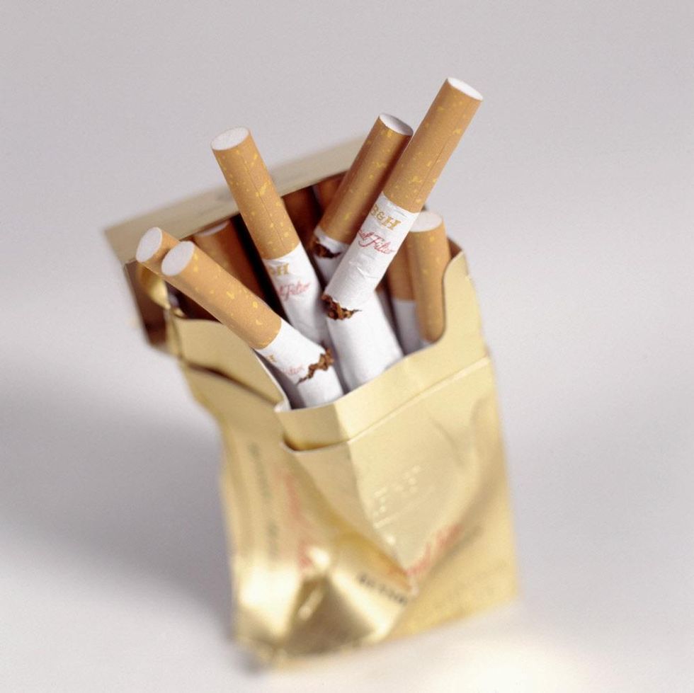 Echte mannen roken geen sigaretten, ze roken shag! | Upcoming