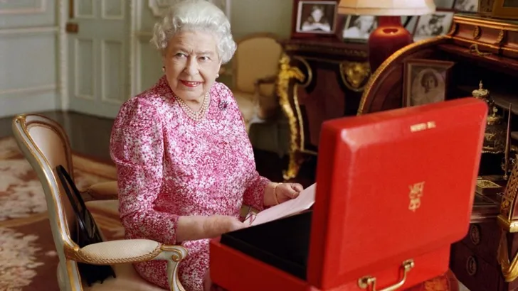 Queen Elizabeth als buurvrouw? Dat kan nu!
