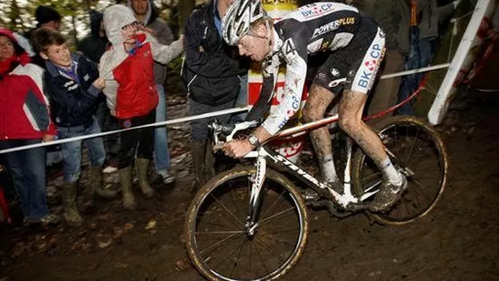 Vanthourenhout verslaat Nys in Spaanse cross
