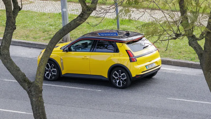 Test kijkt verder dan ’nul uitstoot’: dit detail maakt een auto écht groen