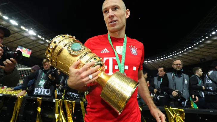 ‘Doorgaan Arjen Robben hangt af van blessure’
