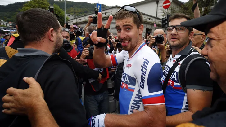 Eindstreep: Einde seizoen Sagan, straffen voor liften en de Toscaanse zege van Cummings 