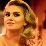 Roxeanne Hazes