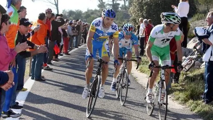 Rinaldo Nocentini pakt zege op Mont Faron