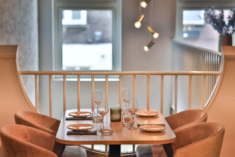 Foto 2 van Nev Restaurant