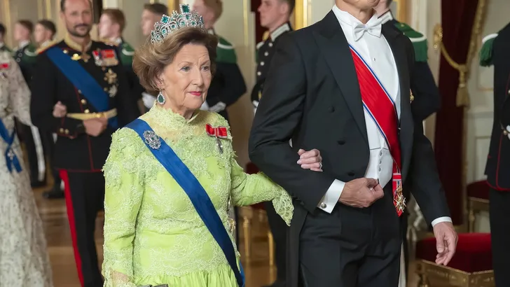 Koningin Sonja opgenomen in ziekenhuis na ski-ongeluk – Foto van koningin Sonja bij staatsbezoek Finland, oktober 2024.