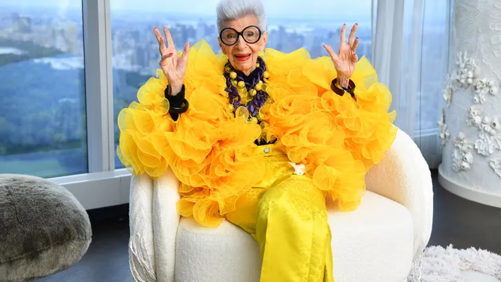 Iris Apfel 2021