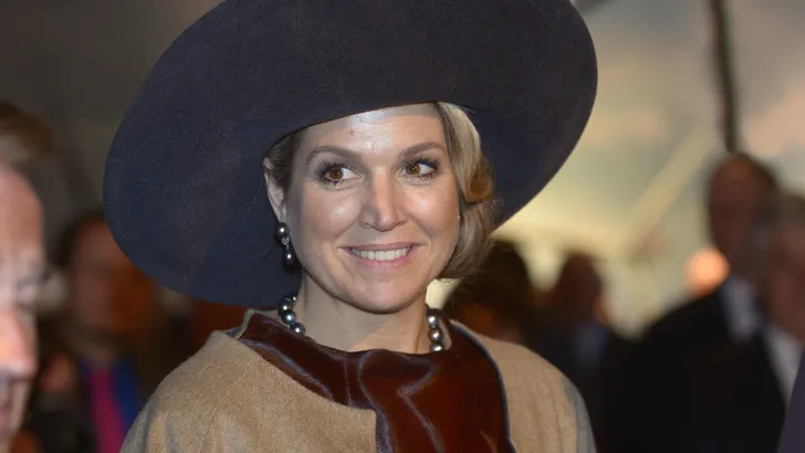 Máxima trotseert de sneeuw
