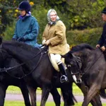 De Queen geniet van het seizoen op Sandringham