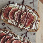 Recept: brood met buffelricotta, vijgen en chocolade