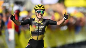 Simon Yates zette in januari ineens een punt achter zijn loopbaan.