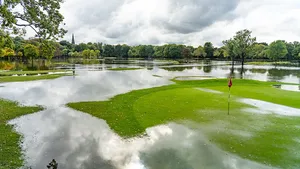 Als het heel lang regent: wat gebeurt er met het gras?