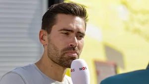 tom dumoulin met microfoon nos