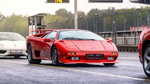 Autodealer koopt verkochte Lamborghini Diablo direct terug na ontdekking van uniek raceverleden