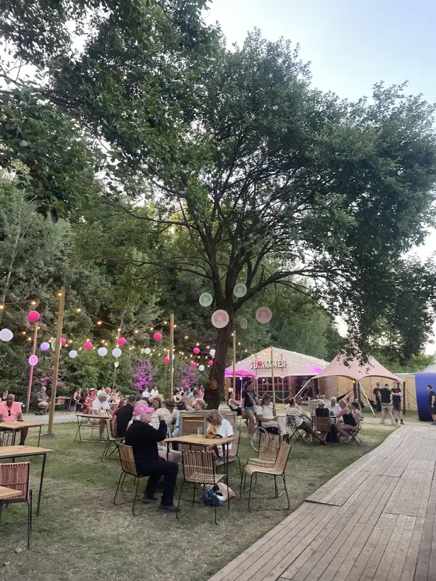 Lekker chillen bij het Tuinterras van Pinkpop 
