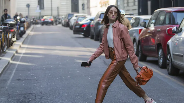 Deze 5 sneakertrends zijn komende maanden helemaal hot