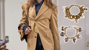 Gespot op de catwalk: De terugkeer van de chunky bedelarmband