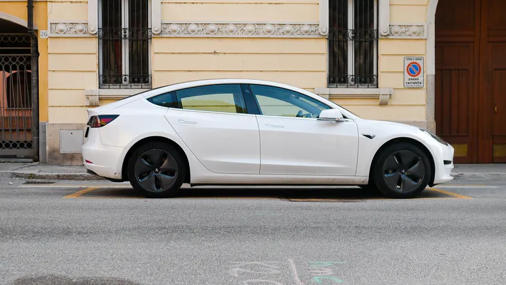 Systeemfout of slijtage: Tesla Model 3 vertoont 21 procent accudegradatie na 182.000 kilometer
