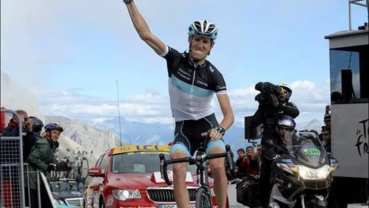 TOUR: Imponerende A. Schleck zet Tour op de kop
