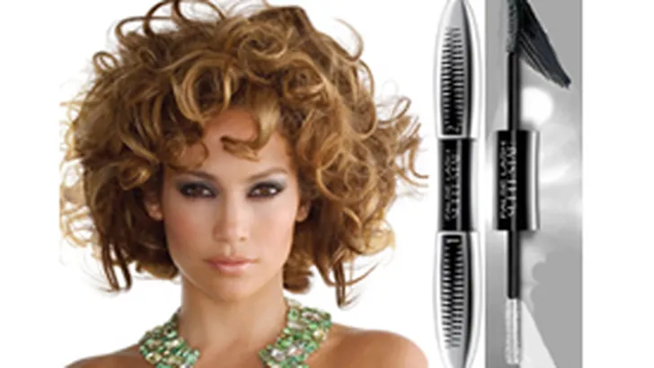 BEAUTY: THE SUPER STAR ISSUE MASCARA