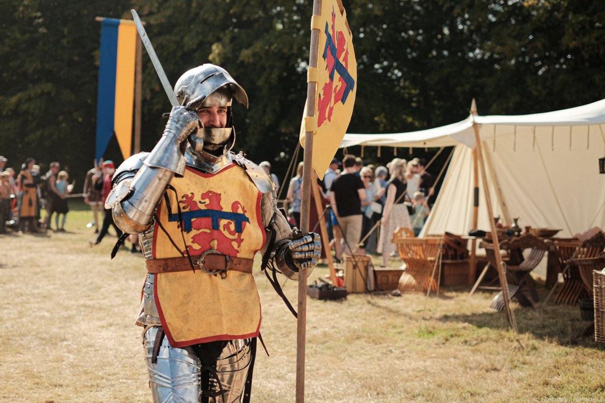 Ridders, rammelende zwaarden en oude ambachten: déze middeleeuwse festivals in Groningen mag je niet